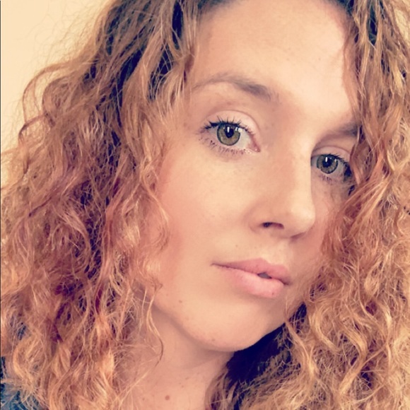 Meet your Posher, Krystal - Picture 2 of 6